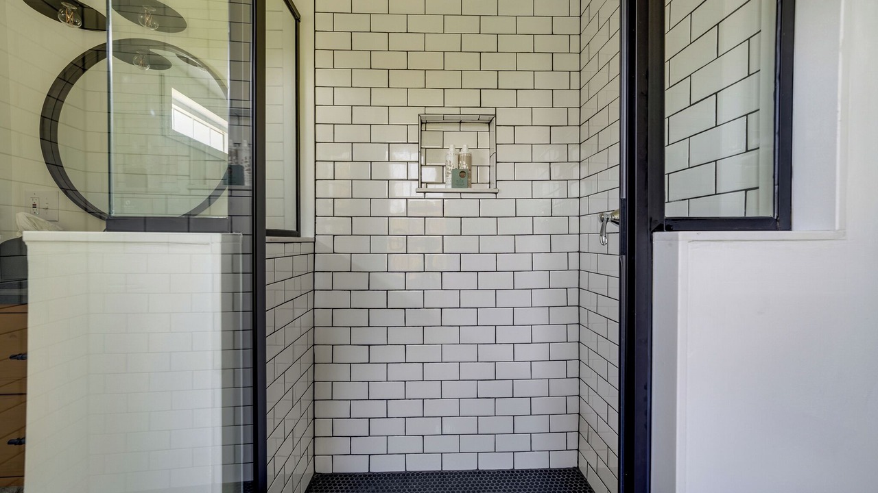 Photo of Bathroom in Higganum