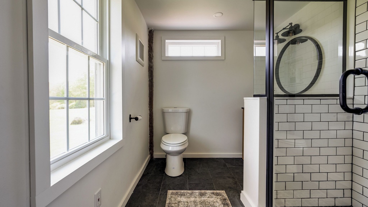 Photo of Bathroom in Higganum