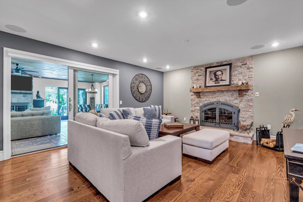Photo of Livingroom in Toms River