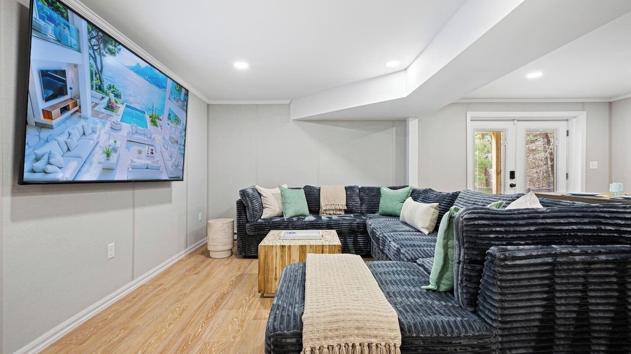 Photo of Livingroom in East Falmouth
