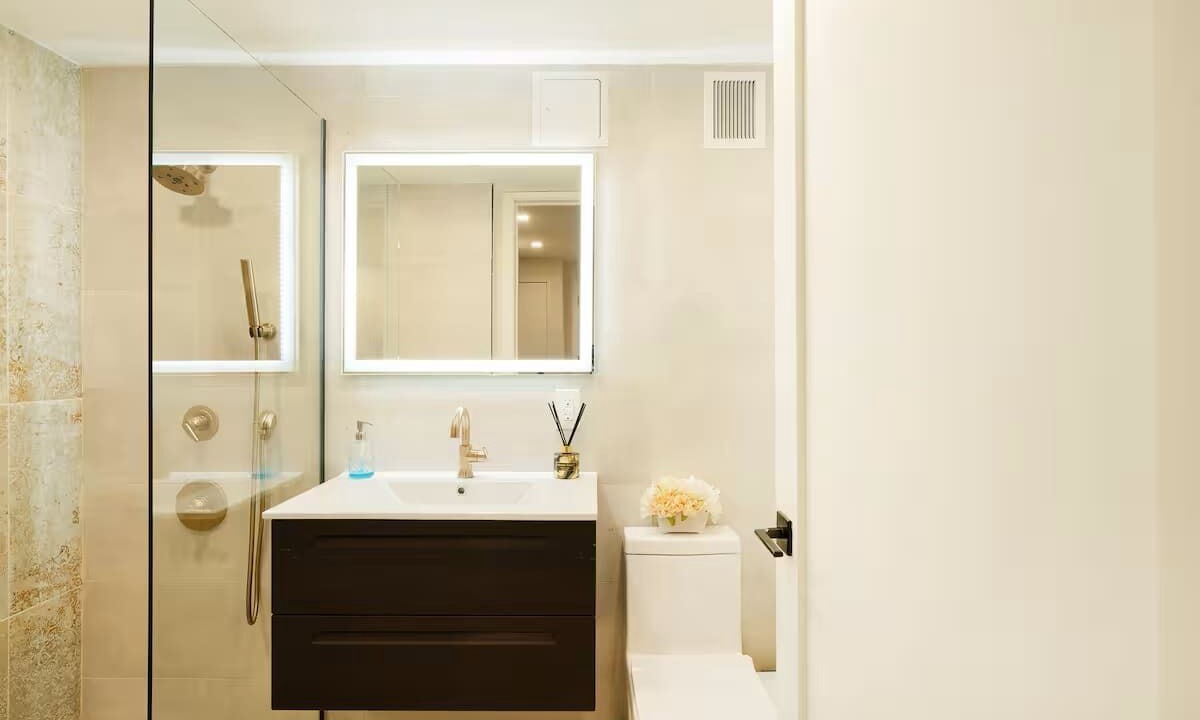 Photo of Bathroom in Central Park South