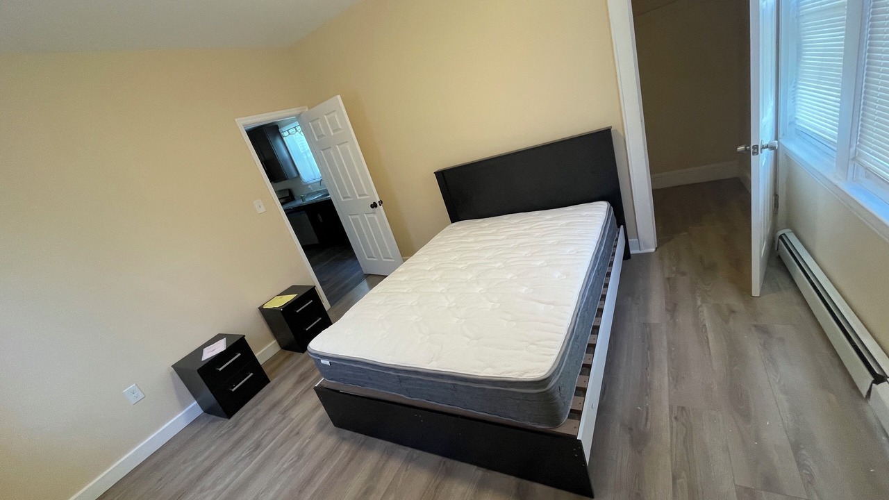 Photo of Bedroom in Lower Vailsburg