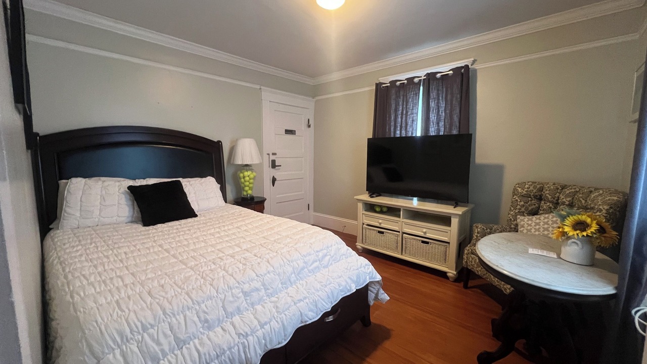 Photo of Bedroom in Cliff Walk