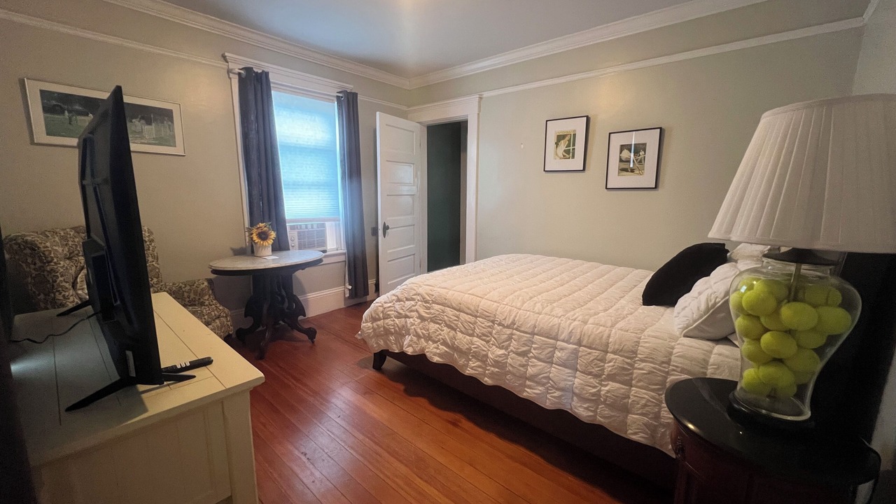 Photo of Bedroom in Cliff Walk