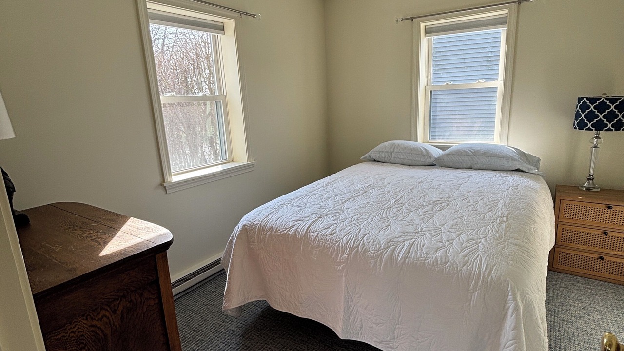 Photo of Bedroom in Westbrook Center
