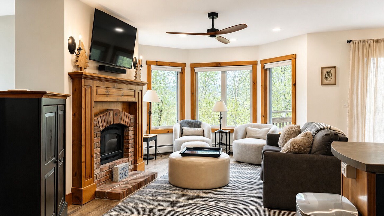 Photo of Livingroom in North Troy