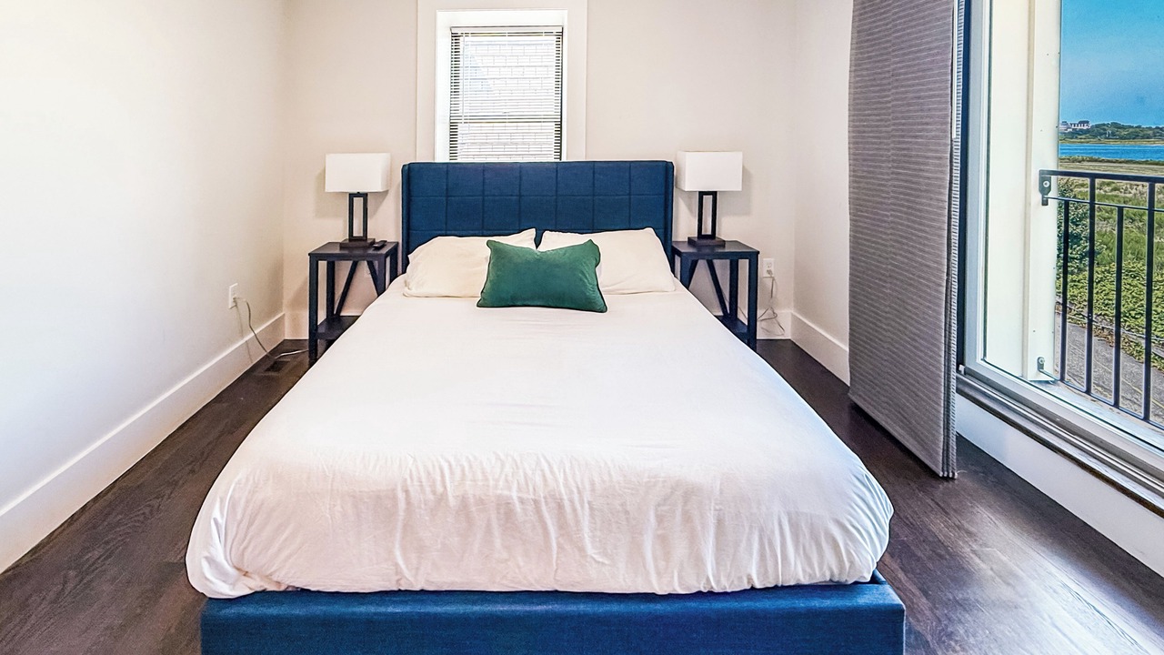 Photo of Bedroom in Neponset - Port Norfolk