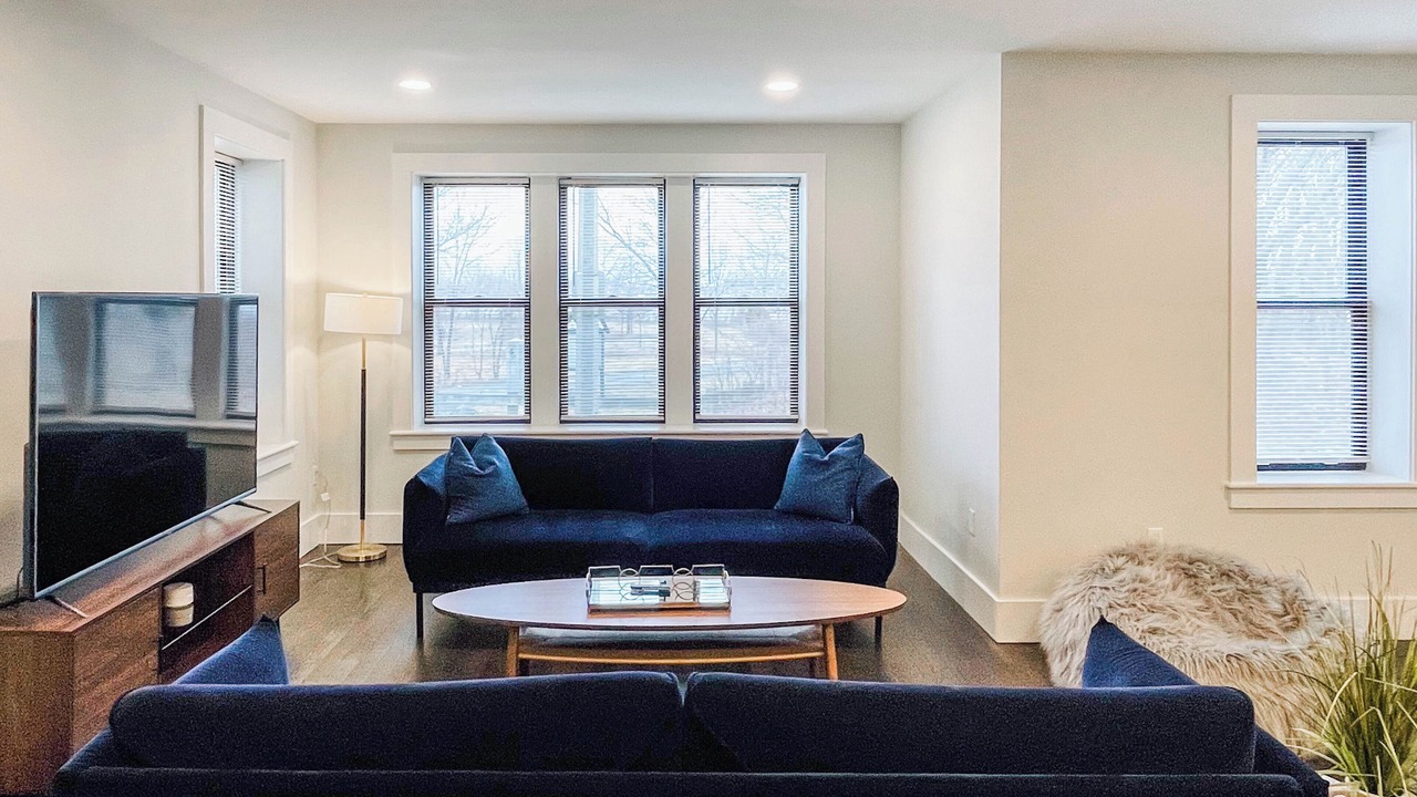 Photo of Livingroom in Neponset - Port Norfolk