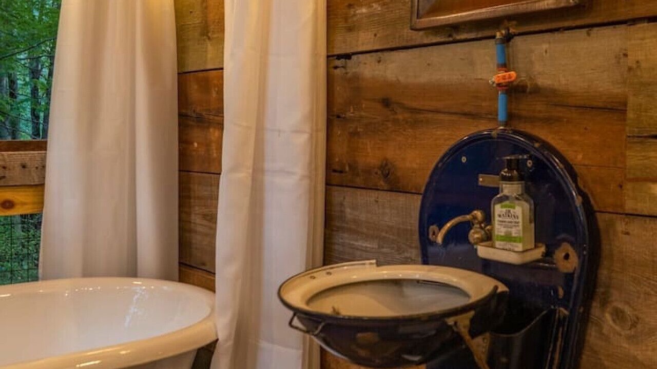 Photo of Bathroom in Hyde Park