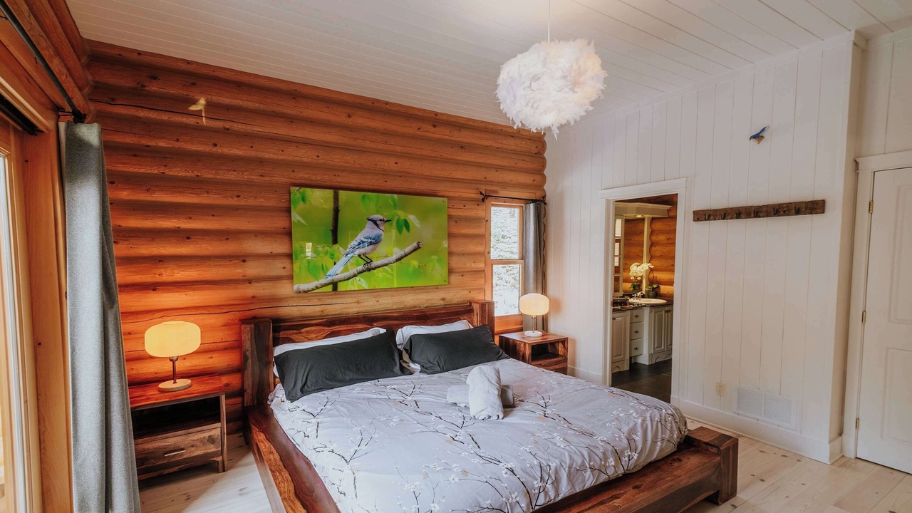 Photo of Bedroom in Fiddler Lake Resort