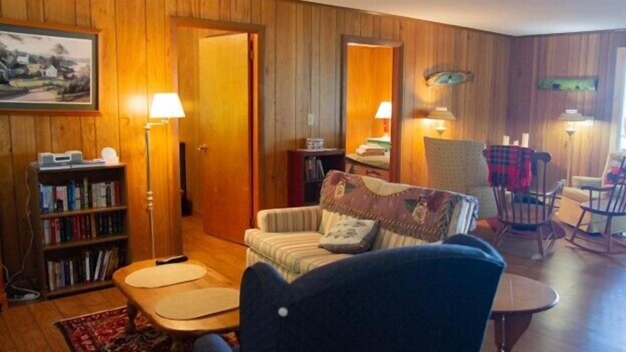Photo of Livingroom in Meredith