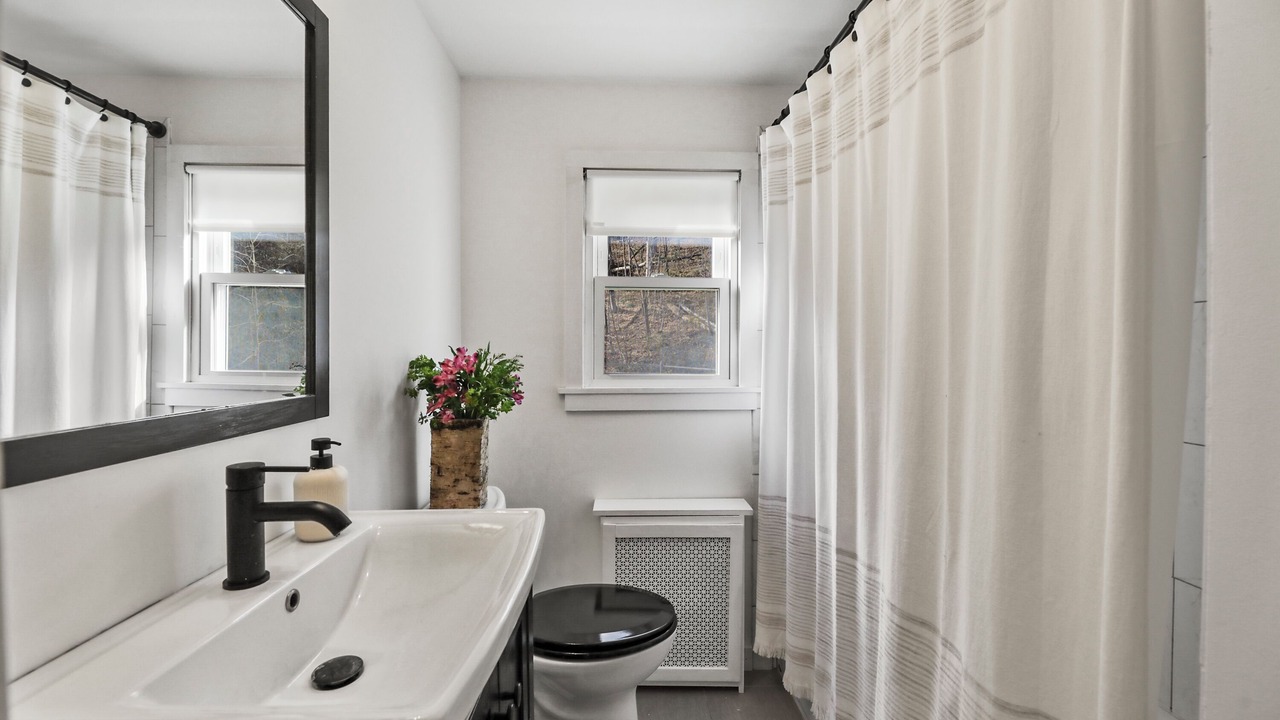 Photo of Bathroom in Williamstown