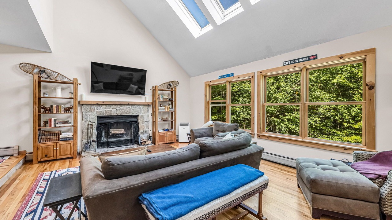 Photo of Livingroom in West Dover