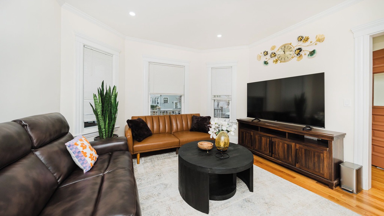 Photo of Livingroom in Ashmont