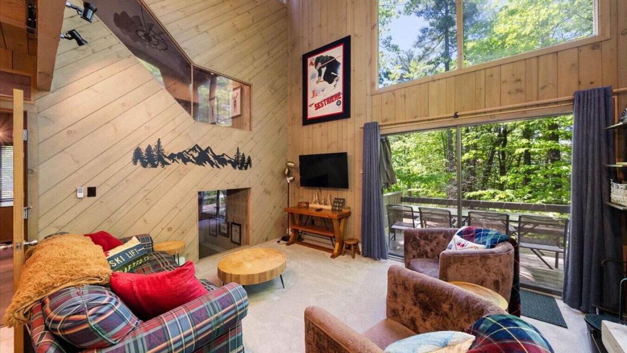 Photo of Livingroom in North Conway