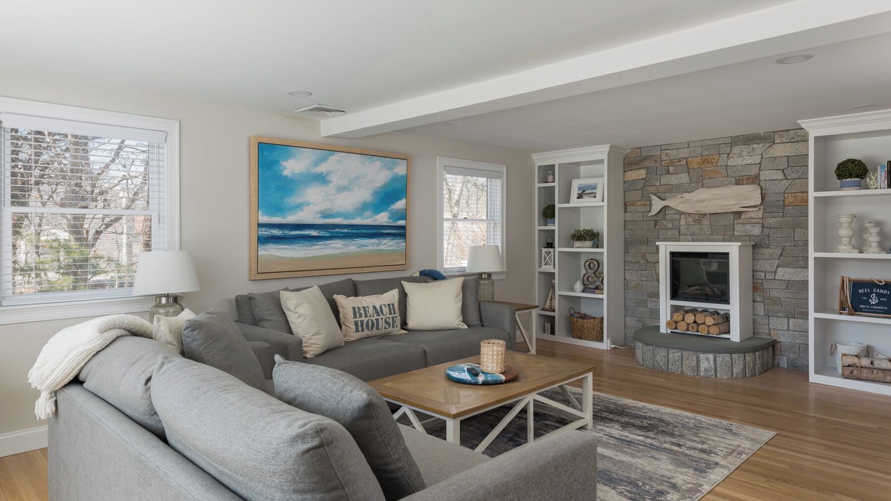 Photo of Livingroom in South Yarmouth