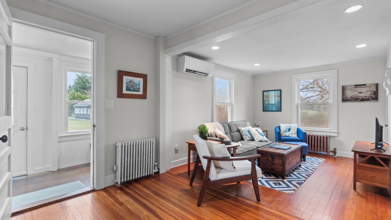 Photo of Livingroom in Mystic