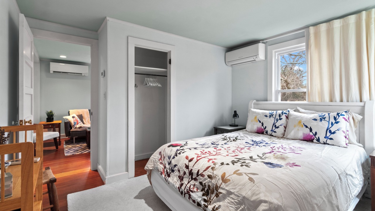 Photo of Bedroom in Mystic