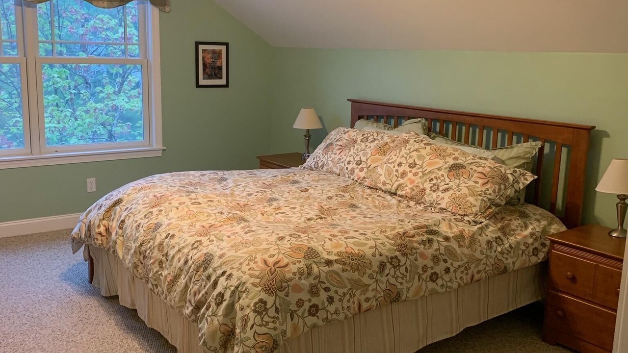Photo of Bedroom in Sunapee