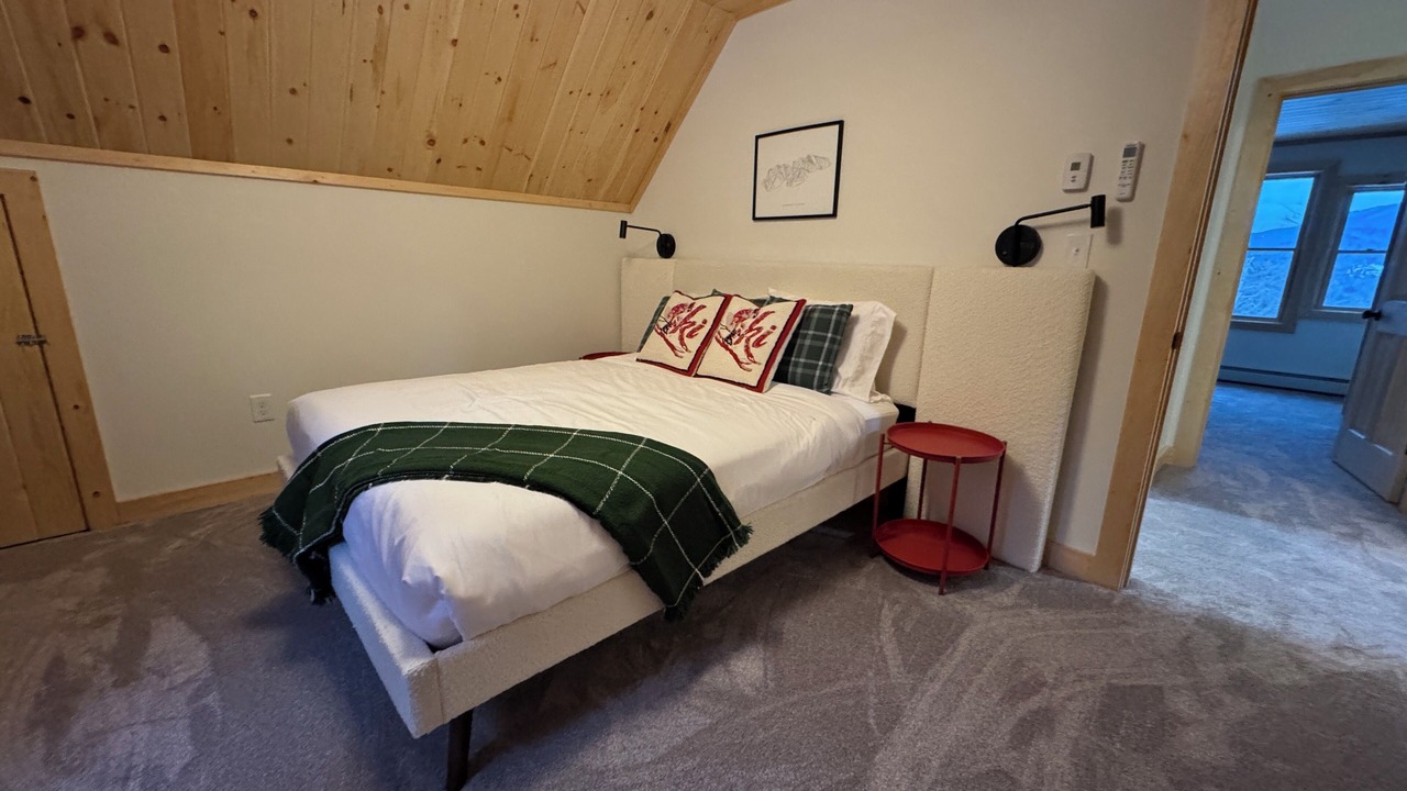 Photo of Bedroom in Bethel