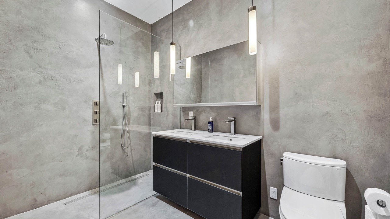 Photo of Bathroom in Bloomingdale
