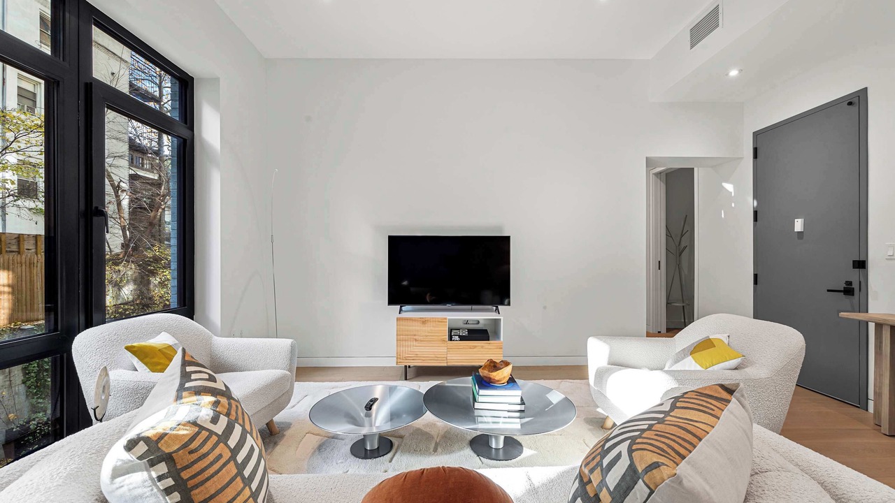 Photo of Livingroom in Bloomingdale