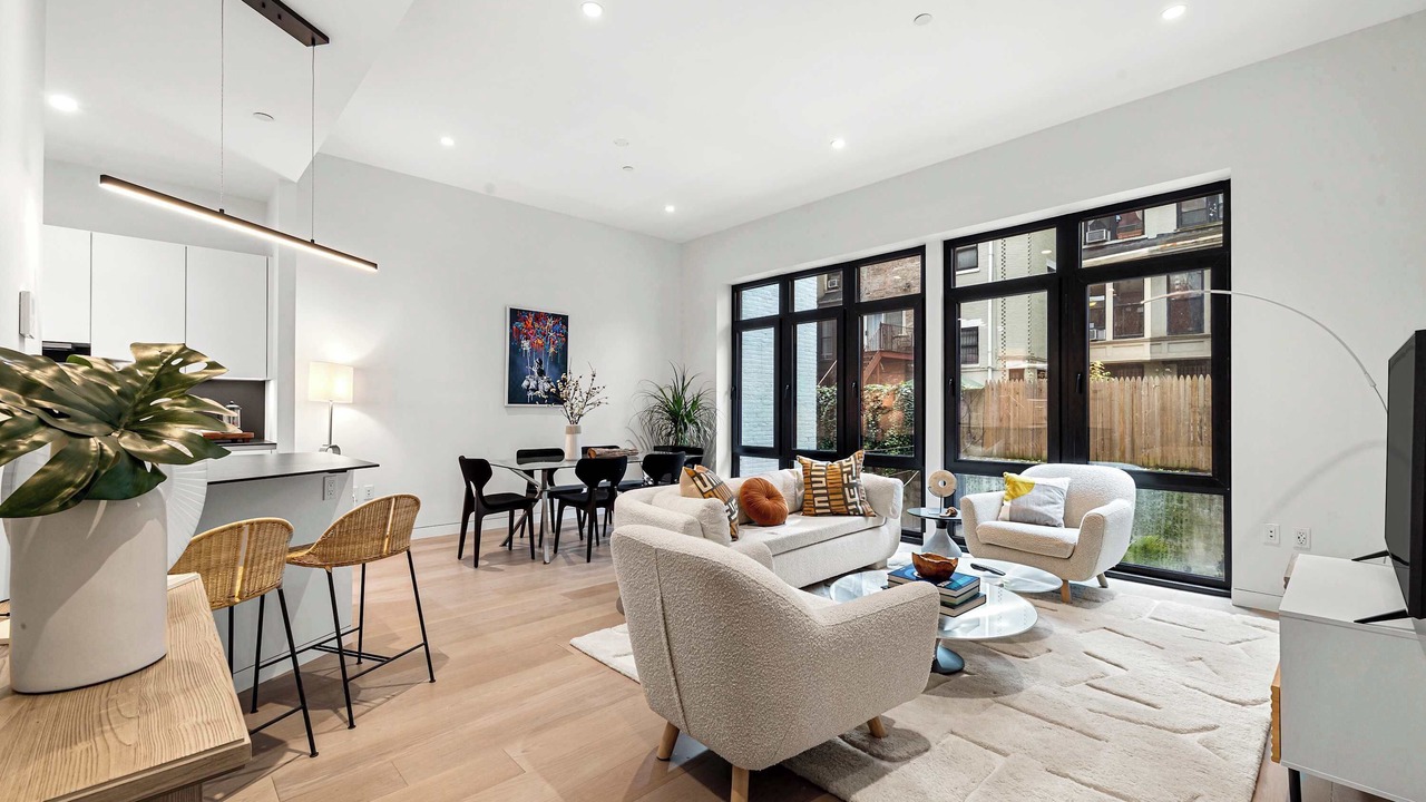 Photo of Livingroom in Bloomingdale