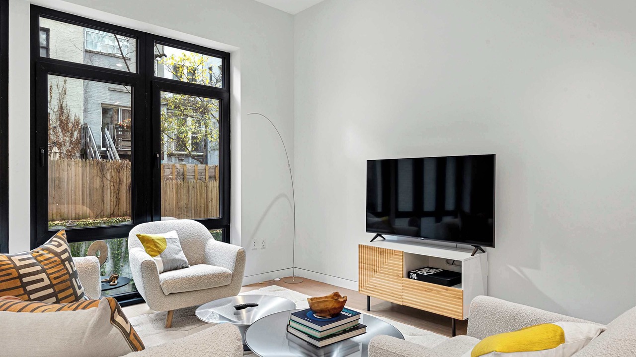 Photo of Livingroom in Bloomingdale