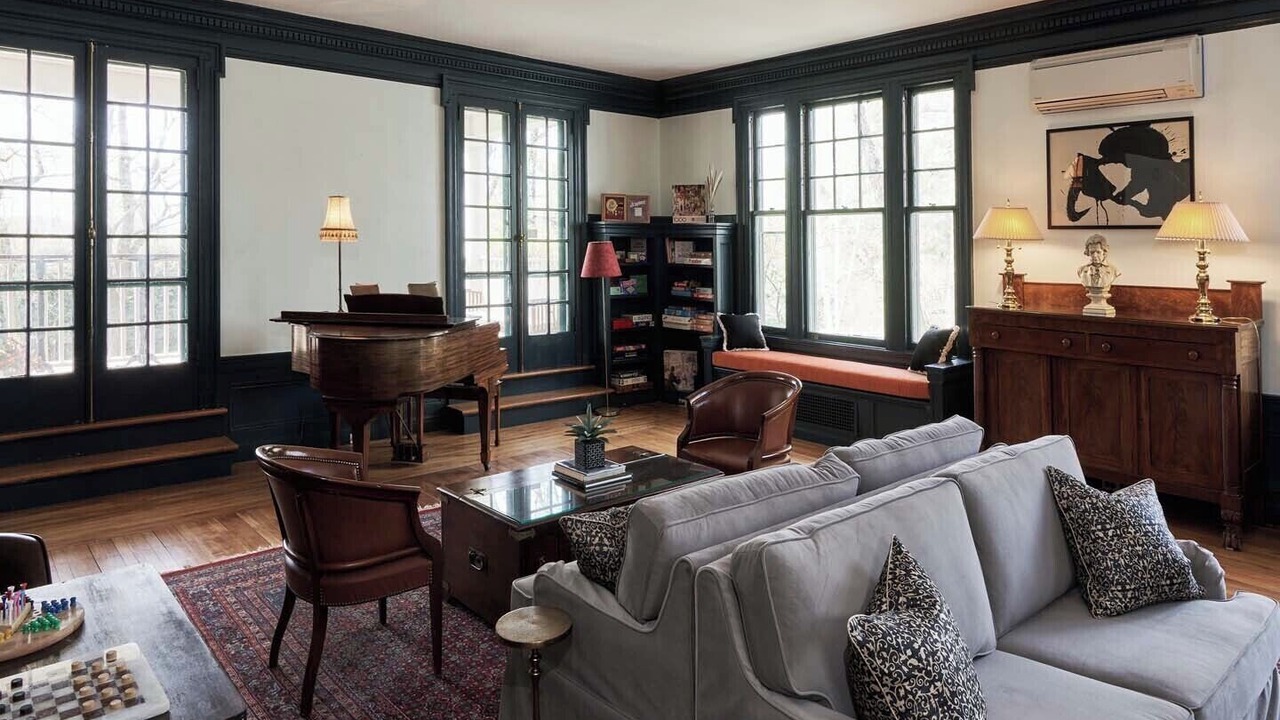 Photo of Livingroom in Lenox