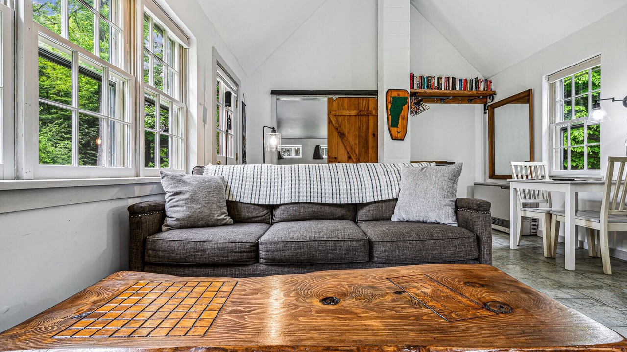 Photo of Livingroom in Brownsville