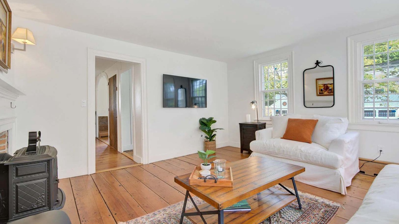 Photo of Livingroom in South Woodstock