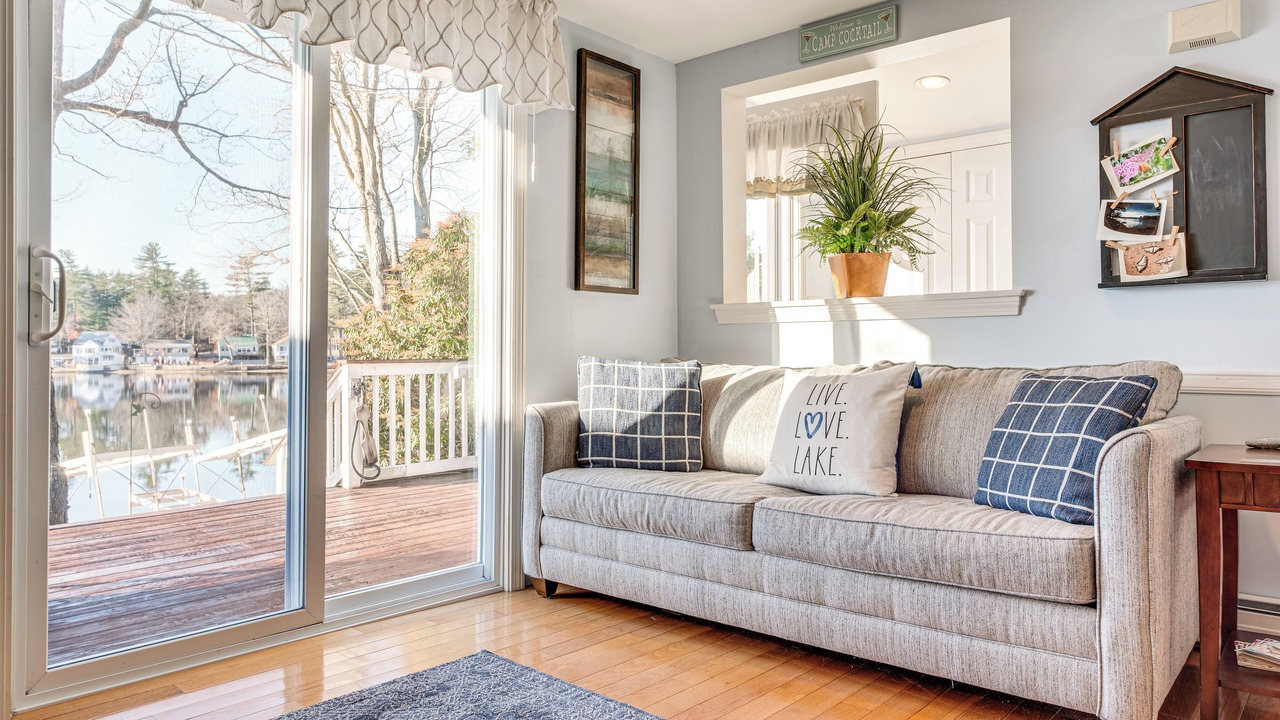 Photo of Livingroom in Milton