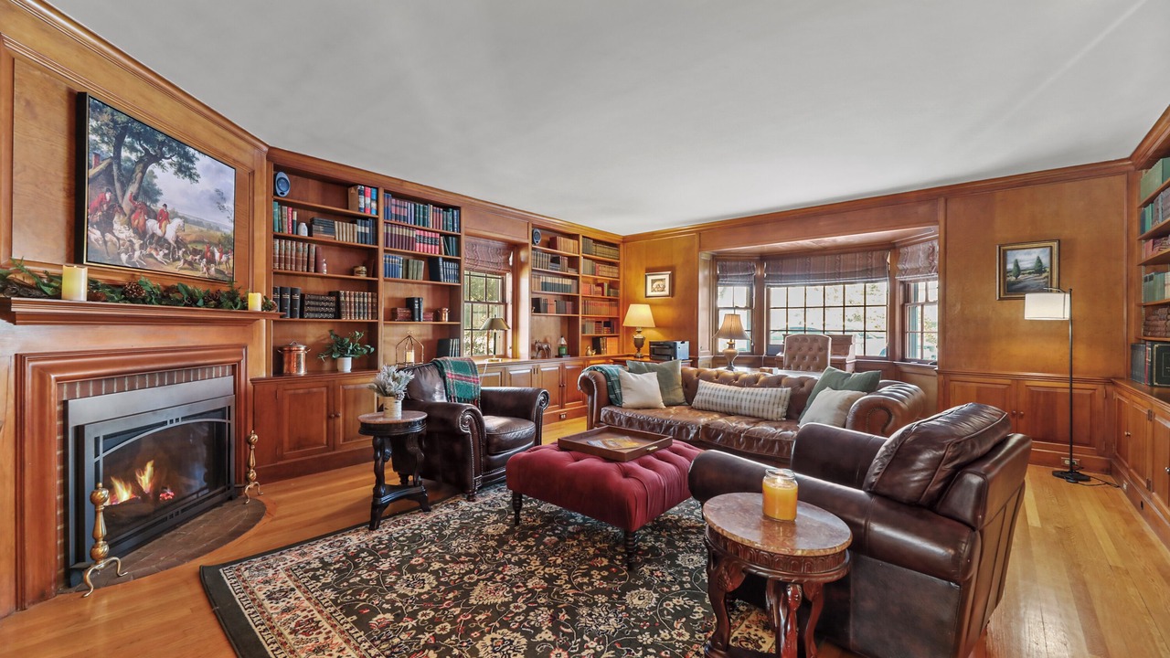 Photo of Livingroom in Pittsfield