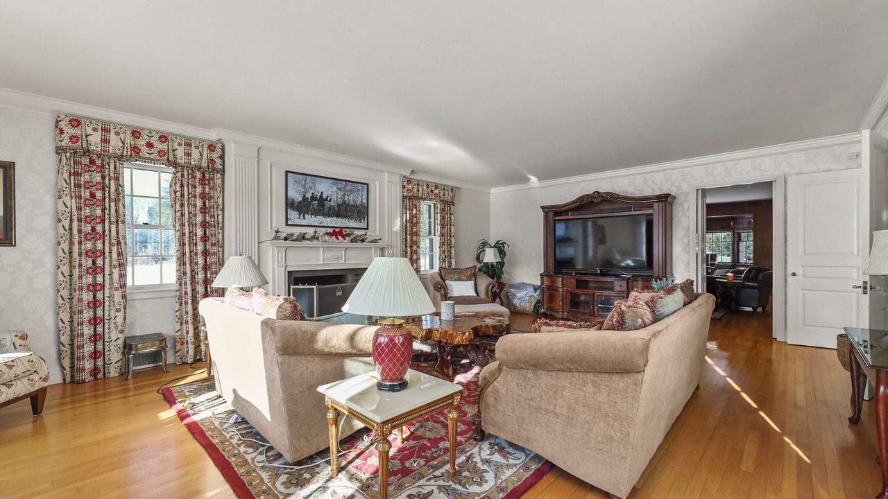 Photo of Livingroom in Pittsfield
