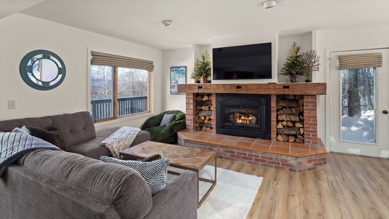 Photo of Livingroom in Warren