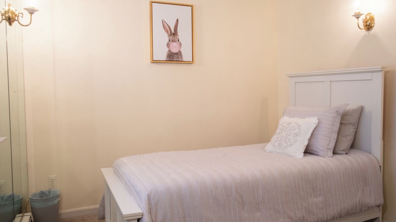Photo of Bedroom in Newburgh