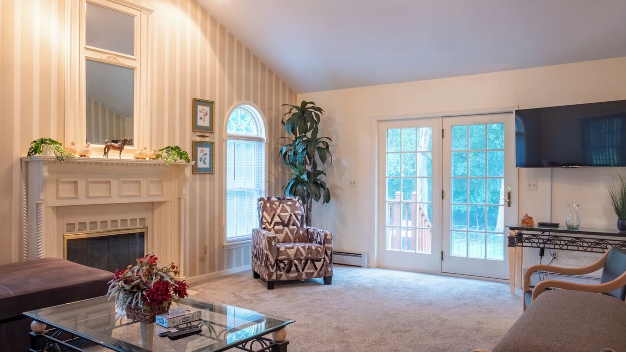 Photo of Livingroom in Newburgh