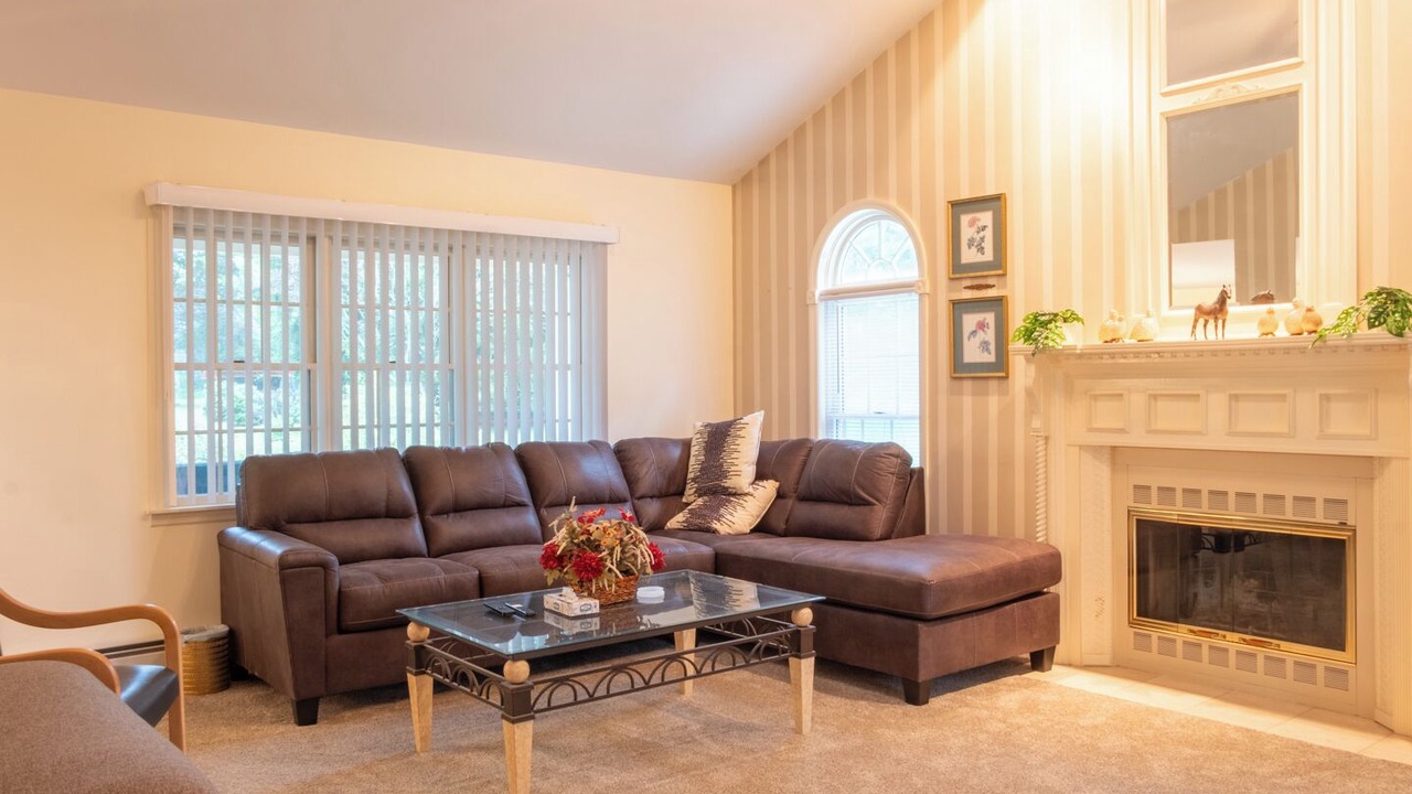 Photo of Livingroom in Newburgh