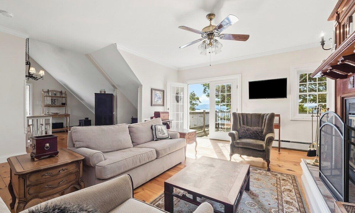 Photo of Livingroom in South Gouldsboro