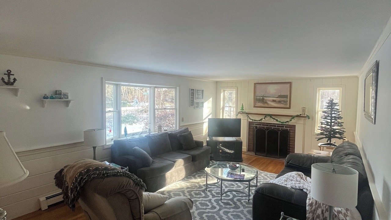 Photo of Livingroom in East Harwich