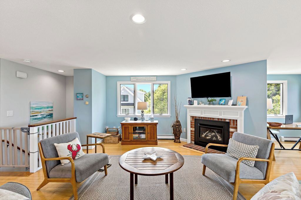 Photo of Livingroom in Campground Landing