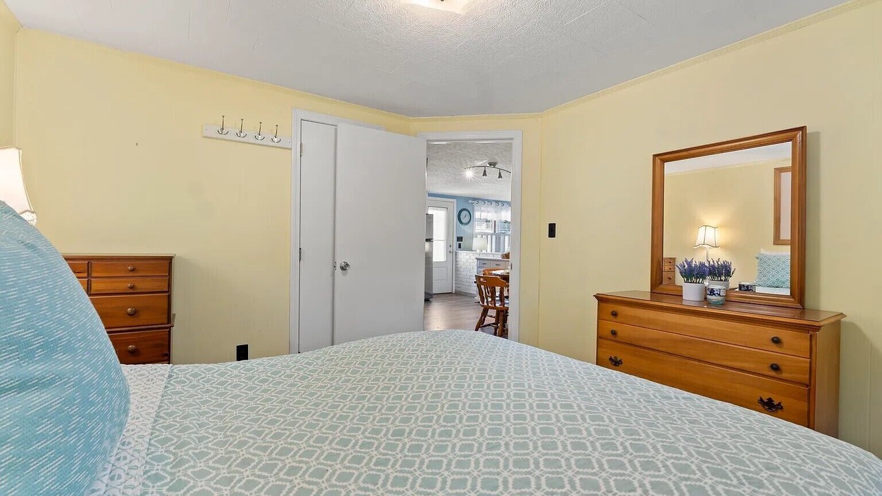 Photo of Bedroom in York Beach