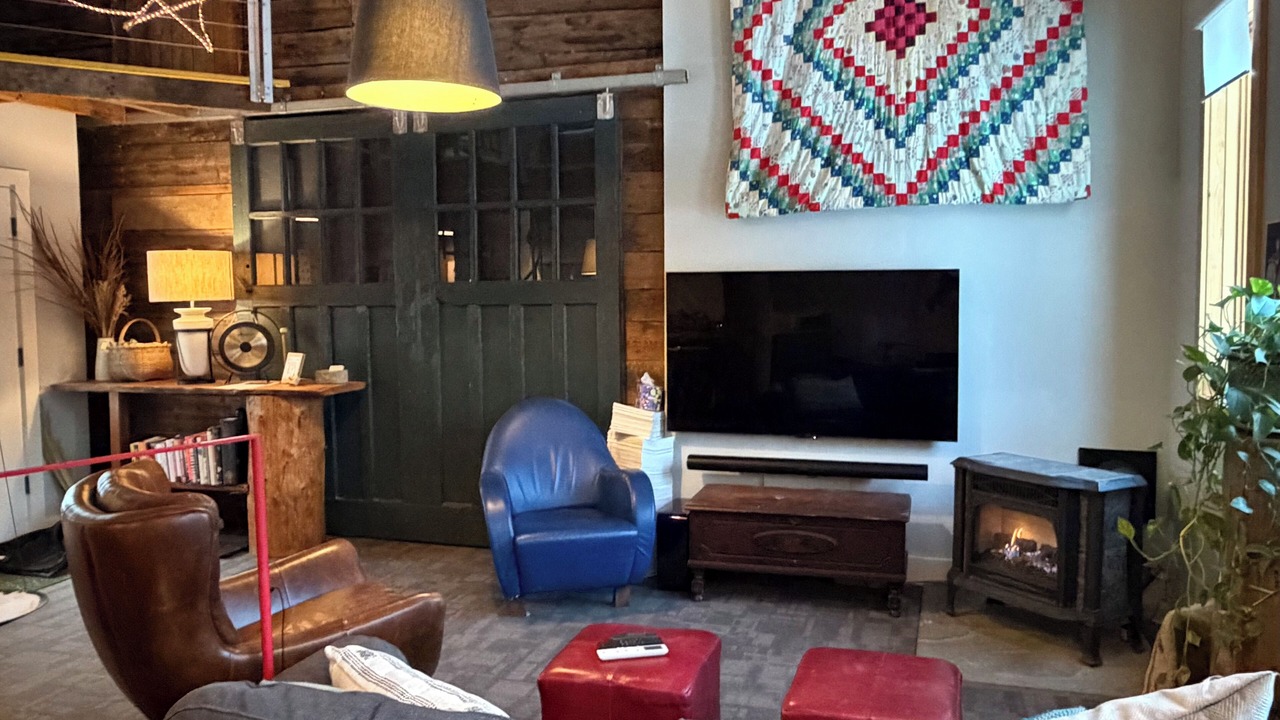 Photo of Livingroom in Manchester Center