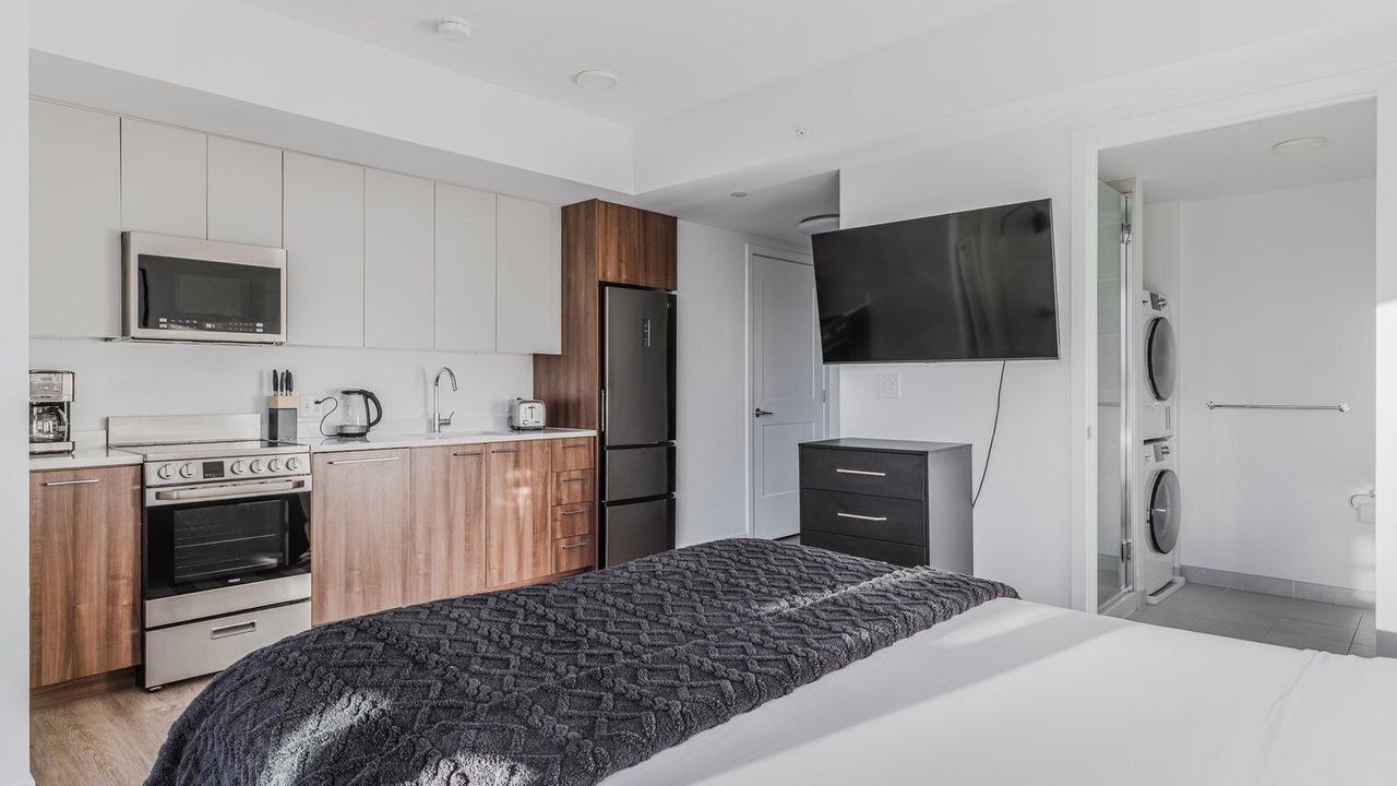 Photo of Bedroom in Central Square