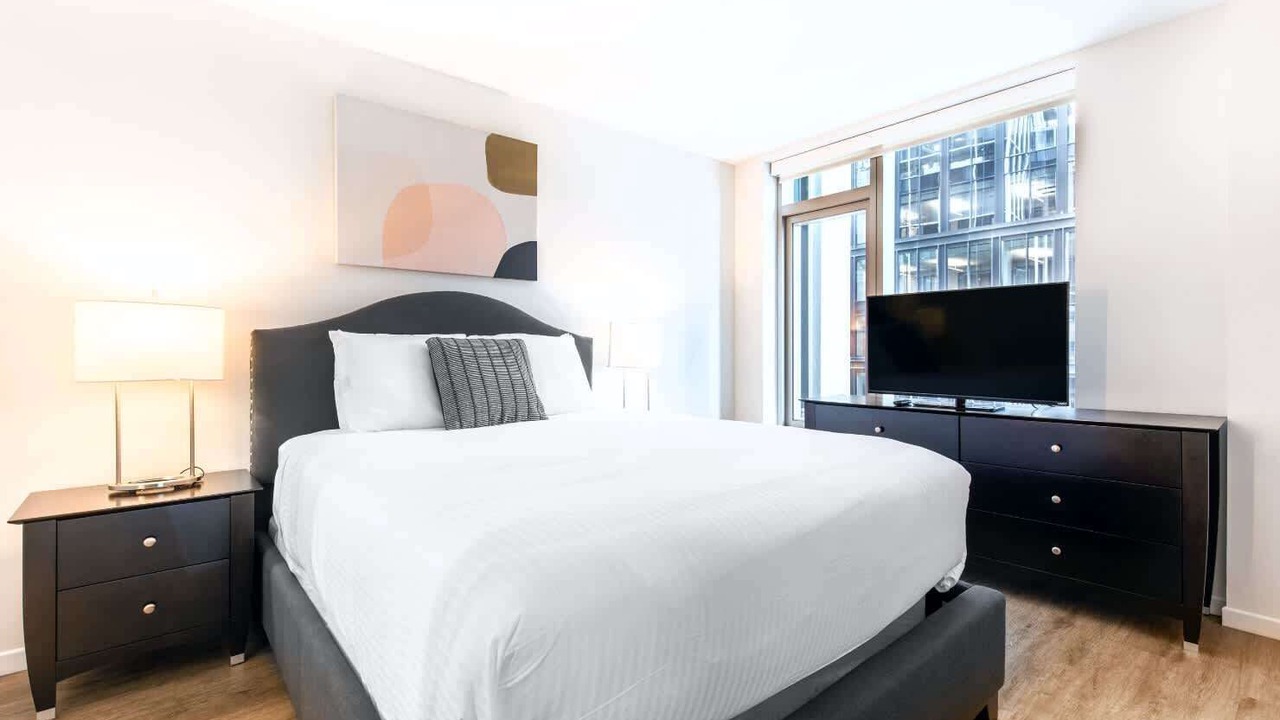 Photo of Bedroom in Seaport District