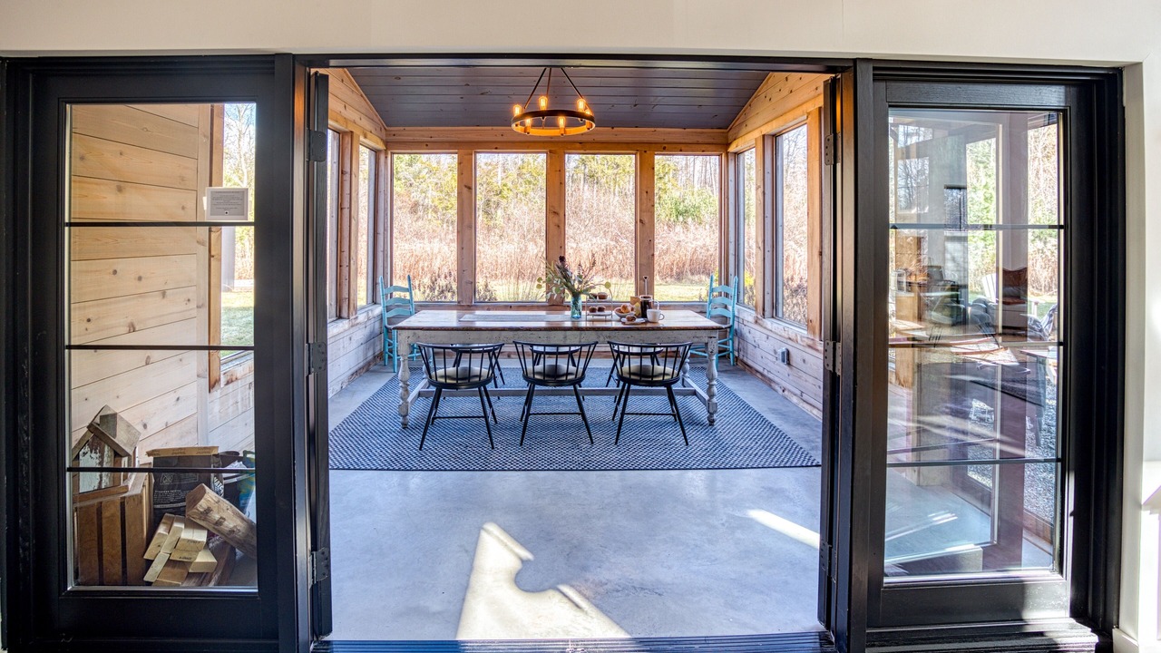 Photo of Outdoor in Lee