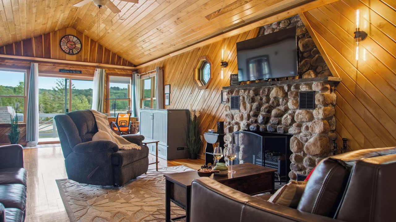 Photo of Livingroom in Hamilton