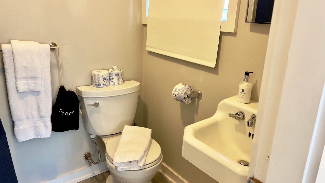 Photo of Bathroom in Ocean Park