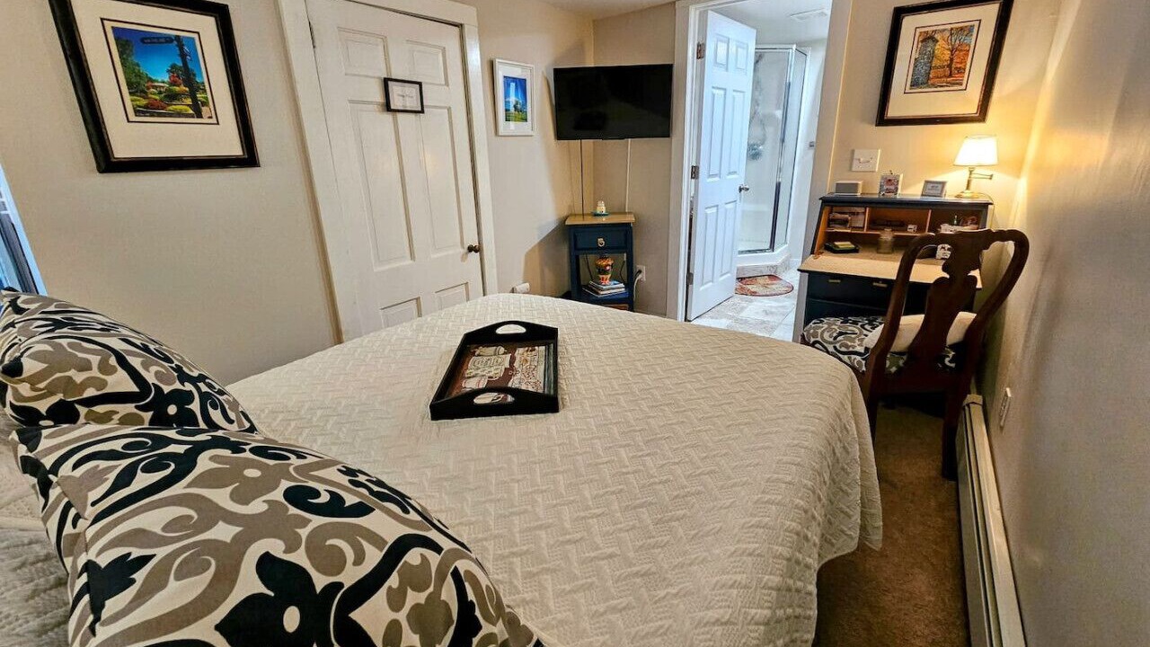 Photo of Bedroom in Warwick