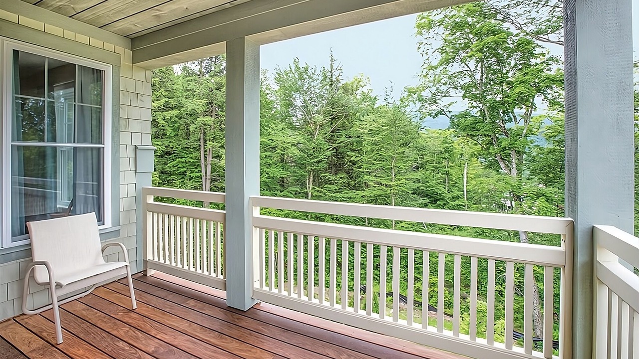 Photo of Patio Balcony in Jeffersonville